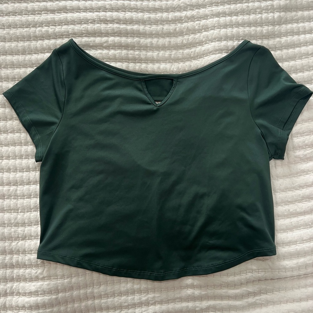 Medium Green BuffBunny Crop